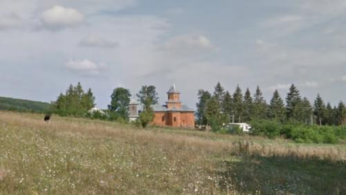 Biserica - vedere exterioară